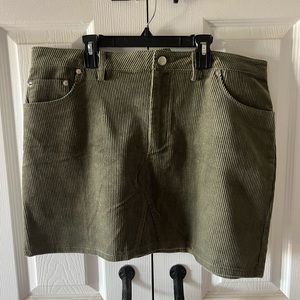 🔸BNWT Corduroy Skirt